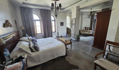 6 bedroom house for sale in Paralimni