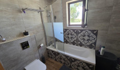 6 bedroom house for sale in Paralimni
