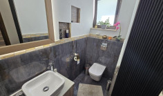 6 bedroom house for sale in Paralimni