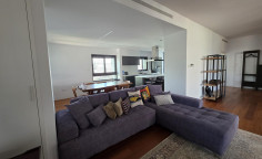 Spacious 4 bedroom apartment to rent in Engomi