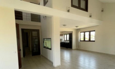 Large 4 bedroom house to rent in Engomi