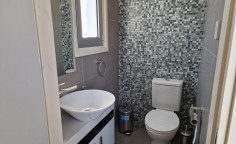 Large commercial to rent in Aglantzia