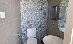 Large commercial to rent in Aglantzia