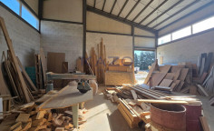 Spacious warehouse on large plot in Kato Polemidia 