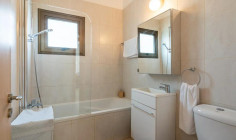 2 bedroom house to rent in Agia Thekla