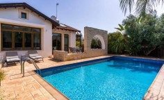 2 bedroom house to rent in Agia Thekla