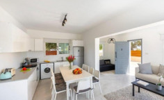 4 bed house for sale in Agia Thekla