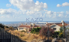Modern 2-bed apartment with sea views in Agia Fyla 