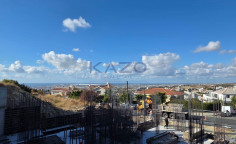 Modern 2-bed apartment with sea views in Agia Fyla 
