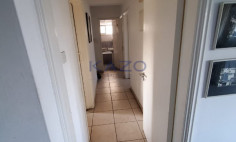 Spacious 3-bed apartment in Agios Athanasios with pool 