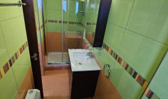 Elegant five bedroom house for rent in Paramytha 