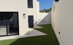 Modern 5-bed villa in Agios Athanasios with sea views 