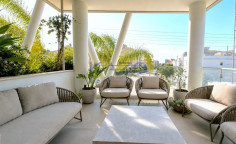 Modern 2-bed apartment in Agios Athanasios with sea views 