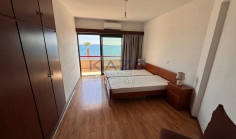 Furnished seafront 2-bed apartment in Neapolis 