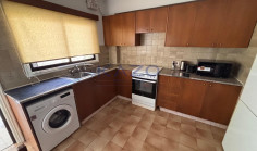 Furnished seafront 2-bed apartment in Neapolis 
