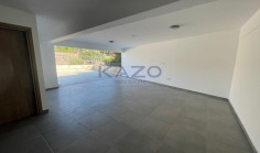Spacious 4-bed villa in Monagroulli with sea views 