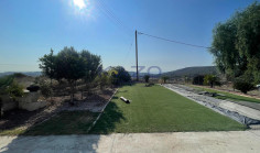 Spacious 4-bed villa in Monagroulli with sea views 