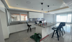 Spacious 4-bed villa in Monagroulli with sea views 