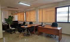 Commercial 30 m2 to rent in Lykabittos