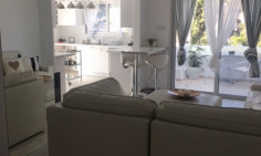 For rent: 2-bedroom luxury apartment in eleana court, Amathus Area, Limassol, only 300 meters to the beach!