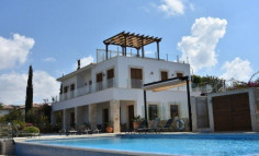 6-bedroom villa with magnificent views 