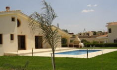 Luxury spacious and airy family house in Moni 