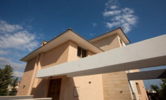 New 3 and 4 bedroom luxury villas 