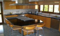 Beautiful 5-bed villa in moutayiaka 
