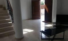 4 bedroom house close to sandy beach 