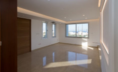 Luxury 4-bed villa in Ayios Tychonas area very near to 5 star hotels 