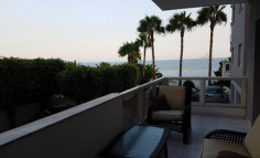 Beach front 3-bed apartment for sale! 