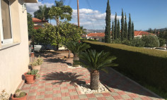 Beautiful 3 bedroom bungalow for sale in Pyrgos village 
