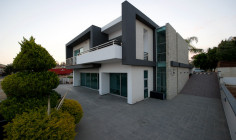 Modern 7-bedroom villa for sale at Linopetra, Limassol 