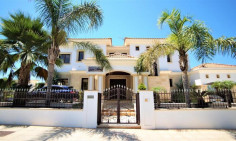 Beautiful 5 bedroom house with swimming pool for sale in Sea Caves Pegeia Beautiful 5 bedroom house with swimming pool for sale in Sea Caves Pegeia