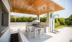 Modern 4 bedroom villa in Agios Tychonas 