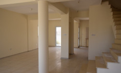 Beautiful 4 bedroom house for sale in Deftera