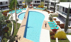 Luxury 3 bedroom villa with swimming pool for sale in Coral Bay