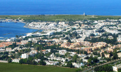 Large shop to buy in Kato Paphos