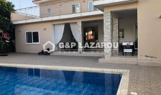 Lovely 5 bedrooms house with swimming pool for sale in Strovolos
