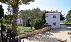 7 bedroom house with swimming pool for sale in Sea Caves Pegeia