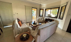 6 bedroom furnished villa with swimming pool to rent in Emba