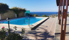 6 bedroom house with swimming pool for sale in Pomos