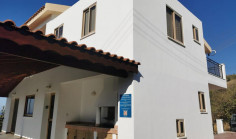 6 bedroom house with swimming pool for sale in Pomos