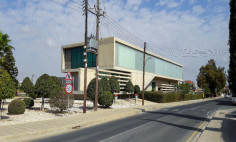 Spacious commercial for sale in Kiti
