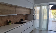 Large 3 beds apartment for sale in Neapolis