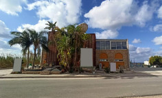 Spacious commercial for sale in Peyia