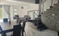 3 bedroom furnished villa with swimming pool to rent in Chloraka