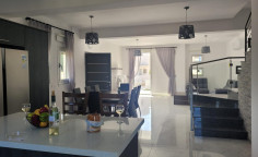 3 bedroom furnished villa with swimming pool to rent in Chloraka