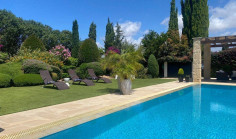 Luxury 4 bedroom furnished house with swimming pool for sale in Aphrodite Hills