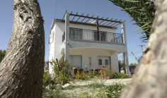 3 bedroom furnished villa with swimming pool to rent in Tsada